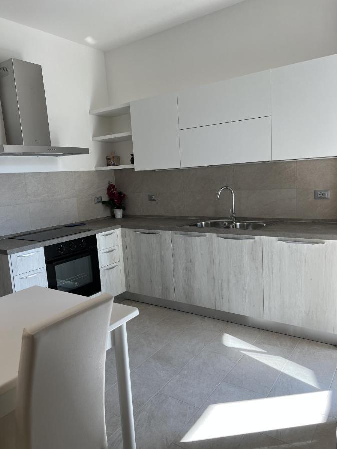 Il Timone Apartment Toscolano Maderno Luaran gambar