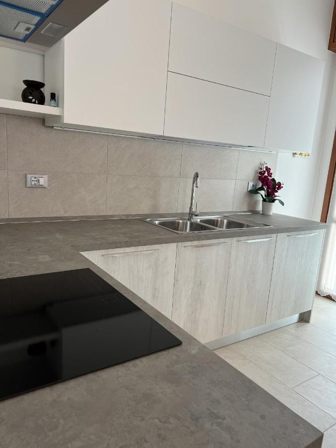 Il Timone Apartment Toscolano Maderno Luaran gambar