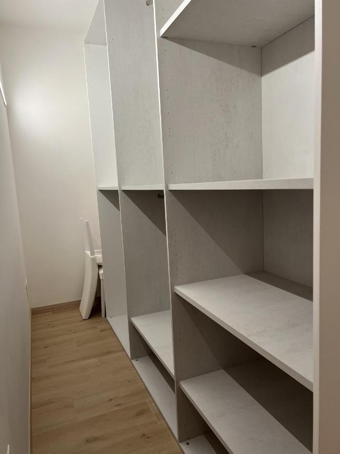 Il Timone Apartment Toscolano Maderno Luaran gambar